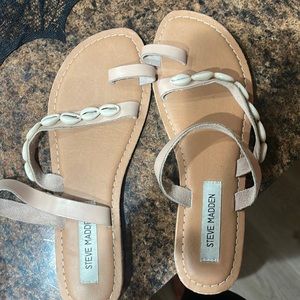 Barely worn great for vacation